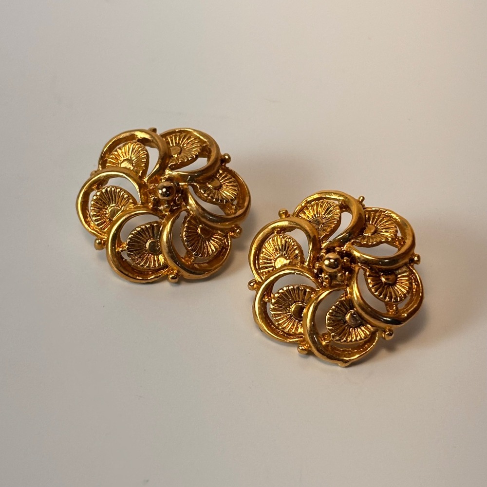 Vintage Button Earrings Gold Tone Textured Swirl Floral Statement Boho Chic